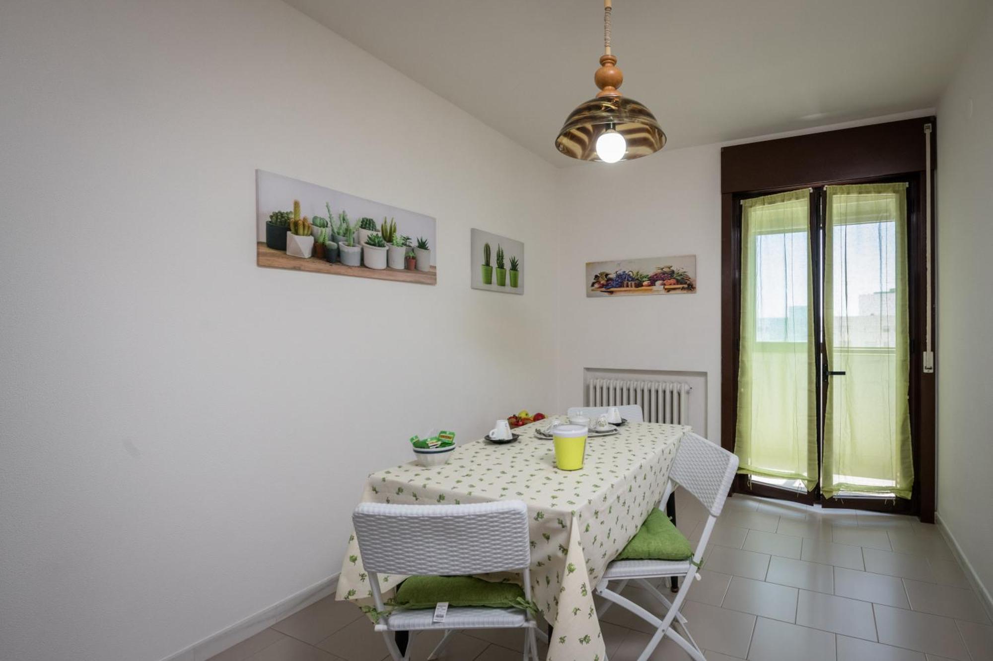 Interno 14 Panzió Taranto Kültér fotó